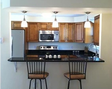 33 Inverness Lane - Photo Thumbnail 1