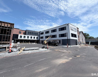 345 Main Street - Photo Thumbnail 12