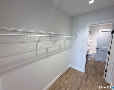 345 Main Street - Photo Thumbnail 7