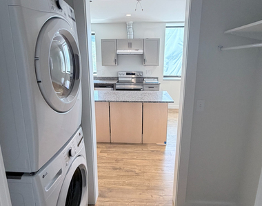 345 Main Street - Photo Thumbnail 10