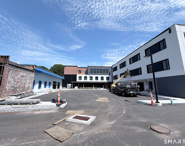 345 Main Street - Photo Thumbnail 9