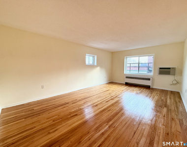 570 Whitney Avenue - Photo Thumbnail 4