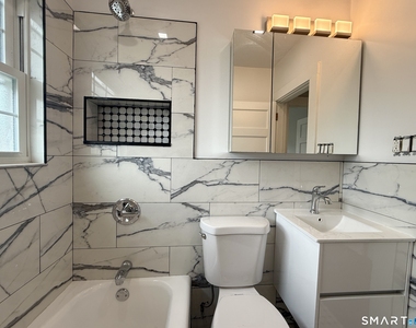 32 Hadley Street - Photo Thumbnail 14
