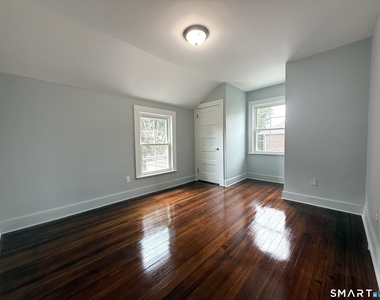 32 Hadley Street - Photo Thumbnail 9