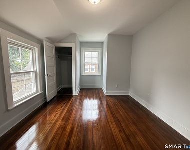 32 Hadley Street - Photo Thumbnail 12
