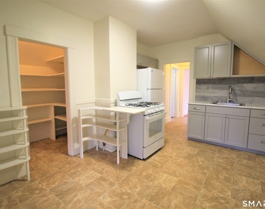 19 Nesbit Avenue - Photo Thumbnail 14