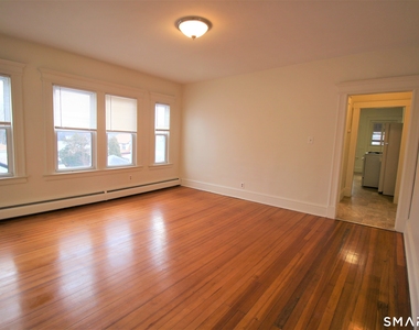 19 Nesbit Avenue - Photo Thumbnail 5