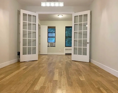 338 Melrose Street - Photo Thumbnail 2