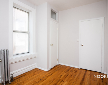 784 St Johns Pl - Photo Thumbnail 10