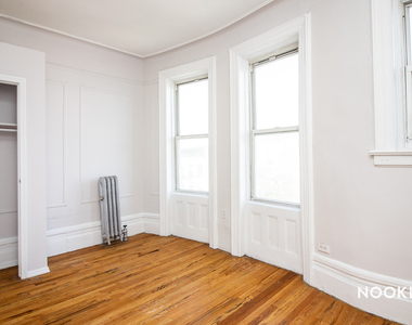 784 St Johns Pl - Photo Thumbnail 3