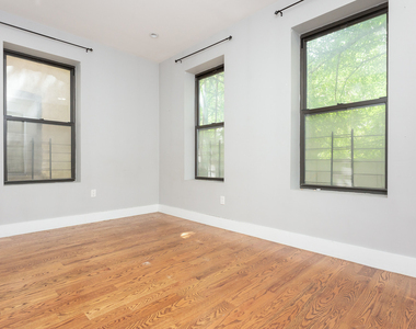102 Rogers Ave - Photo Thumbnail 8