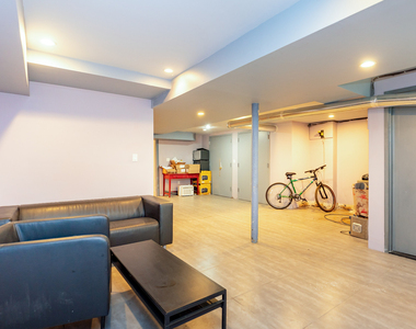 102 Rogers Ave - Photo Thumbnail 19