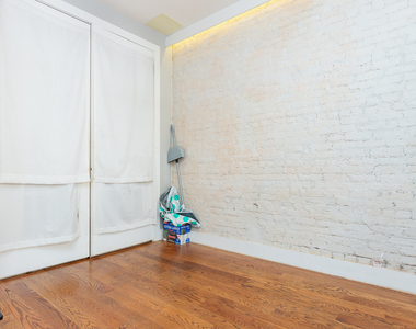 102 Rogers Ave - Photo Thumbnail 2
