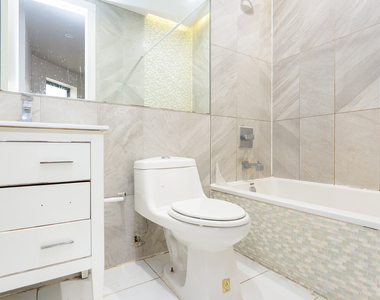 102 Rogers Ave - Photo Thumbnail 4