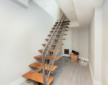 102 Rogers Ave - Photo Thumbnail 13