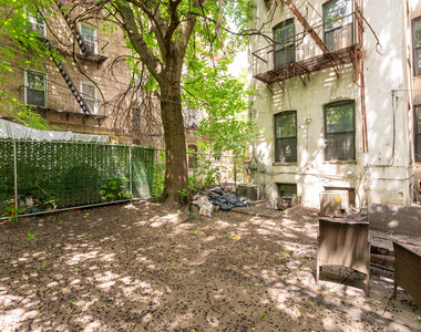 102 Rogers Ave - Photo Thumbnail 15