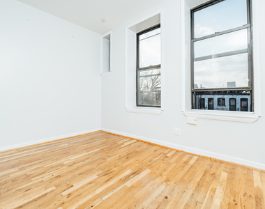 309 Jefferson St - Photo Thumbnail 8