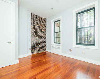 1013 Pacific St - Photo Thumbnail 7