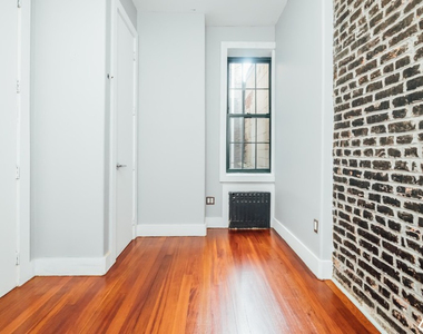 1013 Pacific St - Photo Thumbnail 8