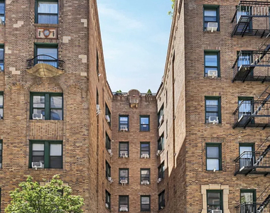 226 East 70th Street - Photo Thumbnail 8