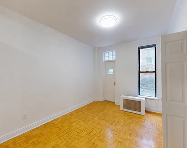 East 73rd Street - Photo Thumbnail 4