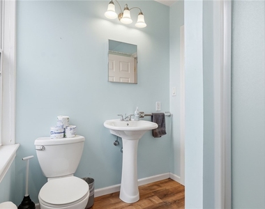 116 S 17th St - Photo Thumbnail 8