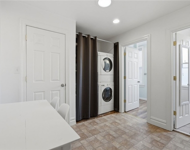 116 S 17th St - Photo Thumbnail 7