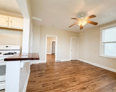 514 6th St - Photo Thumbnail 8