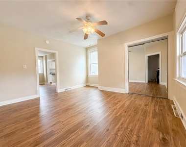 514 6th St - Photo Thumbnail 4