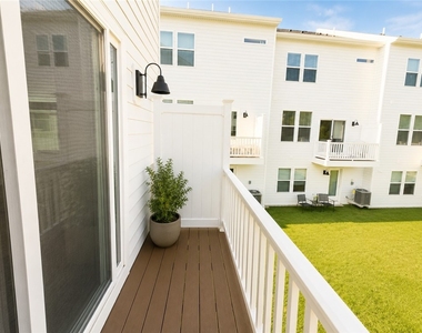 9717 Hopkins St - Photo Thumbnail 44