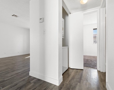 3649 Van Dyke Avenue - Photo Thumbnail 16