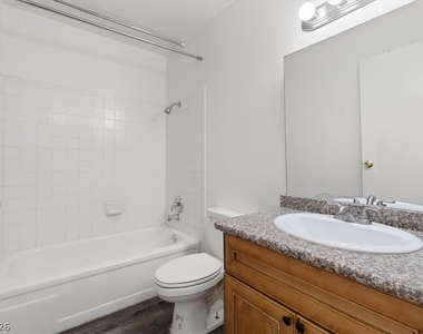 3649 Van Dyke Avenue - Photo Thumbnail 21
