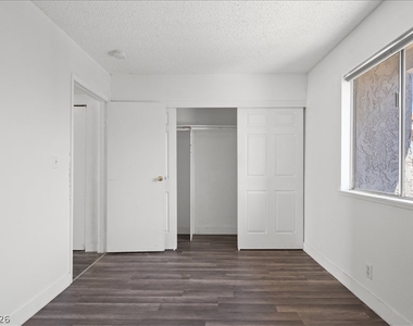 3649 Van Dyke Avenue - Photo Thumbnail 11