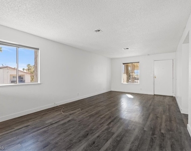 3649 Van Dyke Avenue - Photo Thumbnail 3