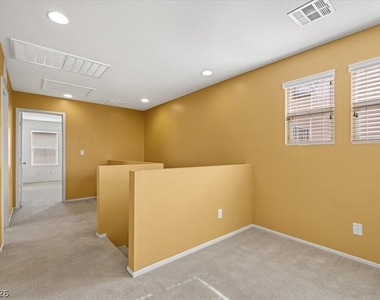 8640 Bella Sparkle Avenue - Photo Thumbnail 12