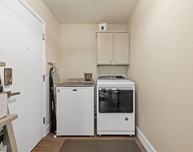 2705 Valley Downs Drive - Photo Thumbnail 20