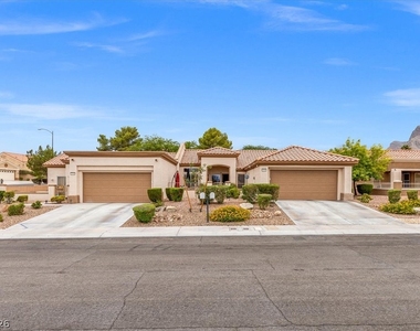 2705 Valley Downs Drive - Photo Thumbnail 3