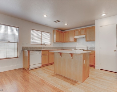 1195 Sweet Orange Street - Photo Thumbnail 14