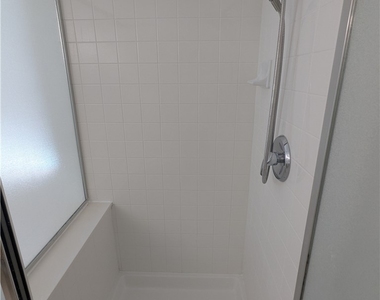 1016 Royal Plum Lane - Photo Thumbnail 21
