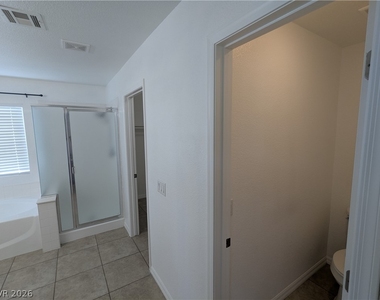 1016 Royal Plum Lane - Photo Thumbnail 20