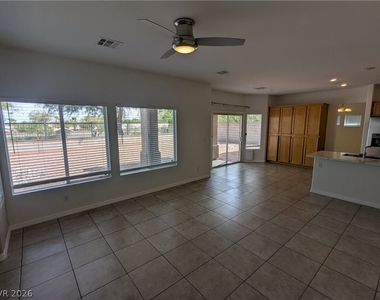 1016 Royal Plum Lane - Photo Thumbnail 4