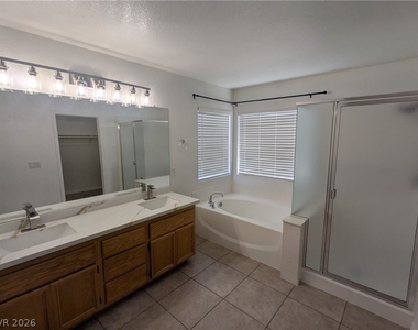 1016 Royal Plum Lane - Photo Thumbnail 30