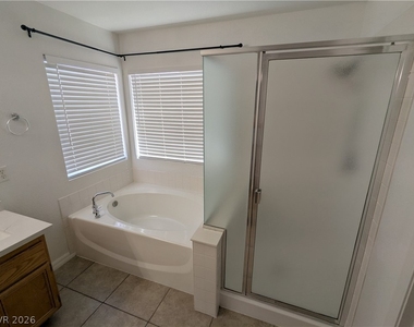1016 Royal Plum Lane - Photo Thumbnail 8