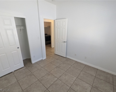 1016 Royal Plum Lane - Photo Thumbnail 15