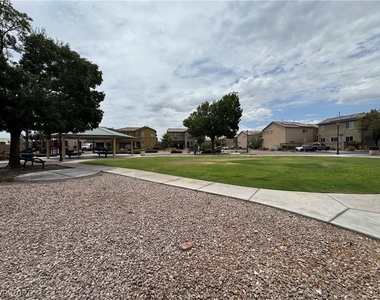 4501 Mollison Mesa Court - Photo Thumbnail 16