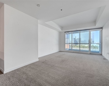4575 Dean Martin Drive - Photo Thumbnail 4