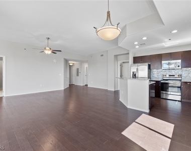 8255 Las Vegas Boulevard - Photo Thumbnail 9