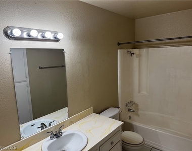 1405 Vegas Valley Drive - Photo Thumbnail 6