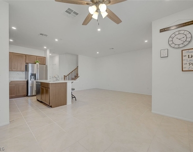 909 Kyanite Lane - Photo Thumbnail 11