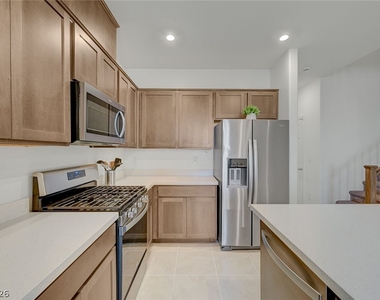 909 Kyanite Lane - Photo Thumbnail 18